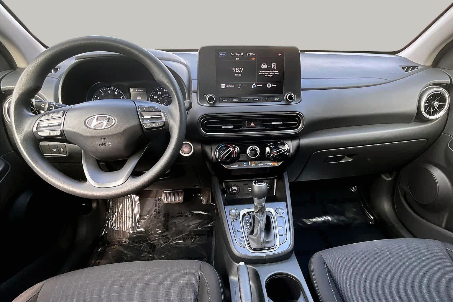 Used 2023 Hyundai Kona SEL AWD/4WD image 16