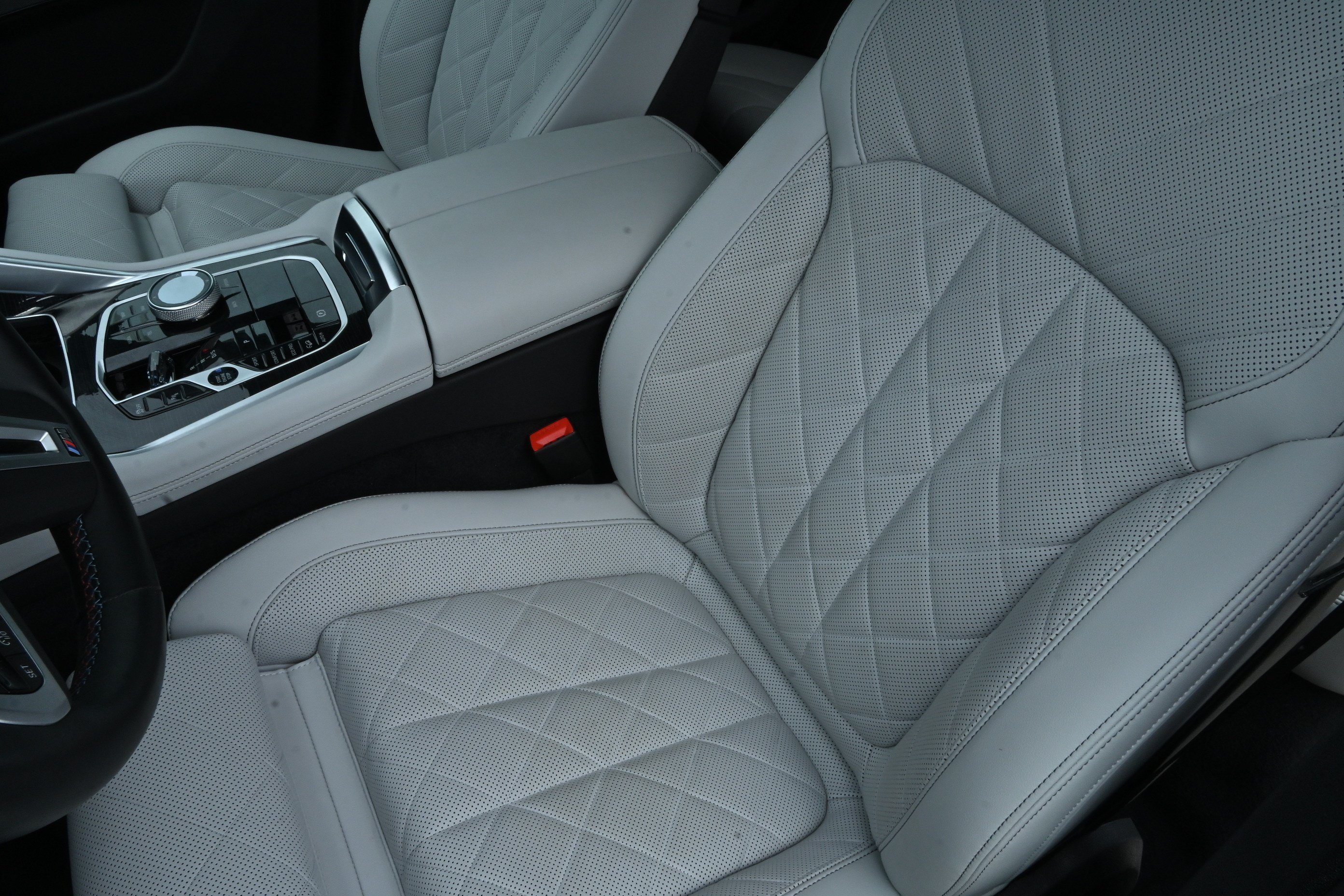Certified 2026 BMW X6 M60i AWD/4WD image 12