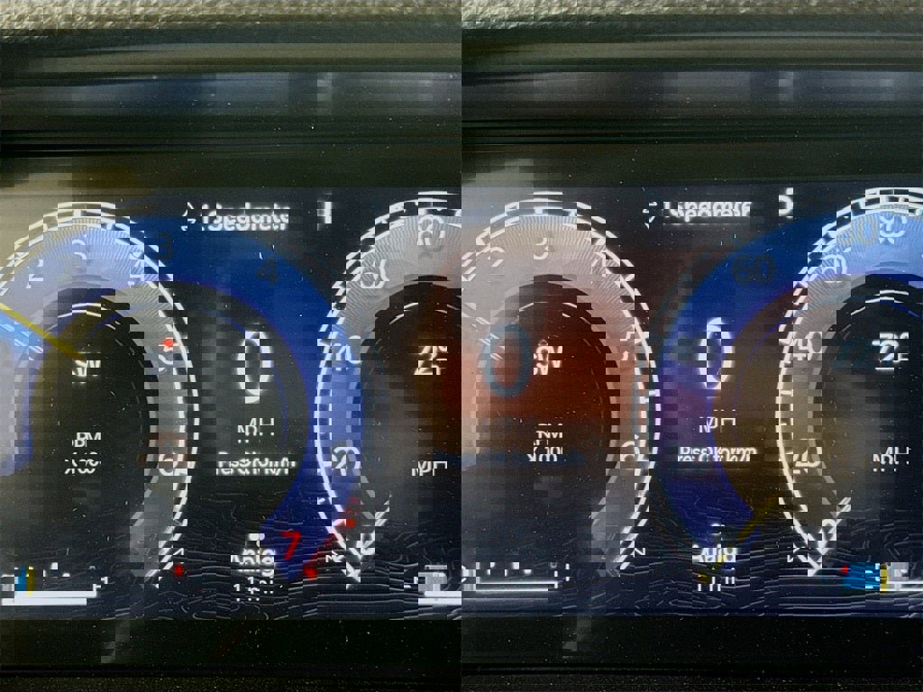 New 2025 Jeep Grand Cherokee L Altitude image 7