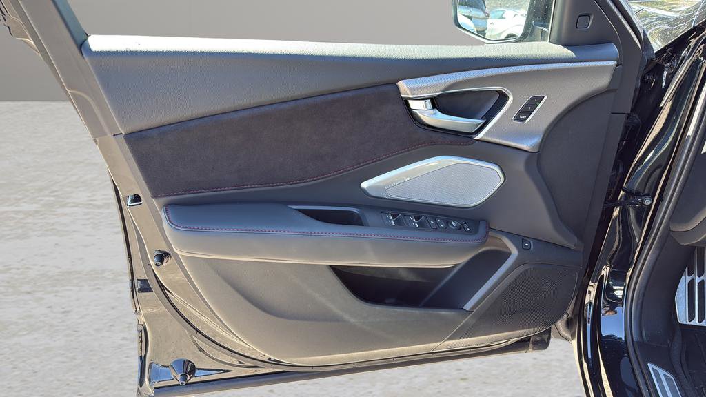 Used 2025 Acura RDX A-Spec image 10