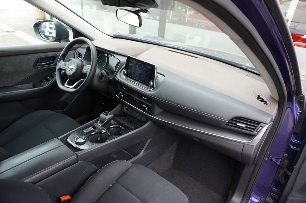 Used 2023 Nissan Rogue S image 10