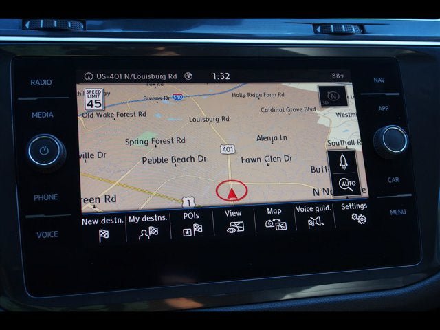 Used 2020 Volkswagen Tiguan SEL FWD image 30