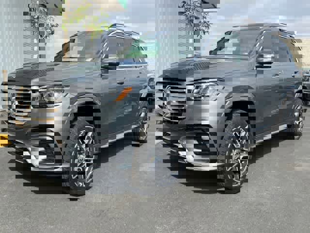 New 2025 Mercedes-Benz GLS 450 4MATIC