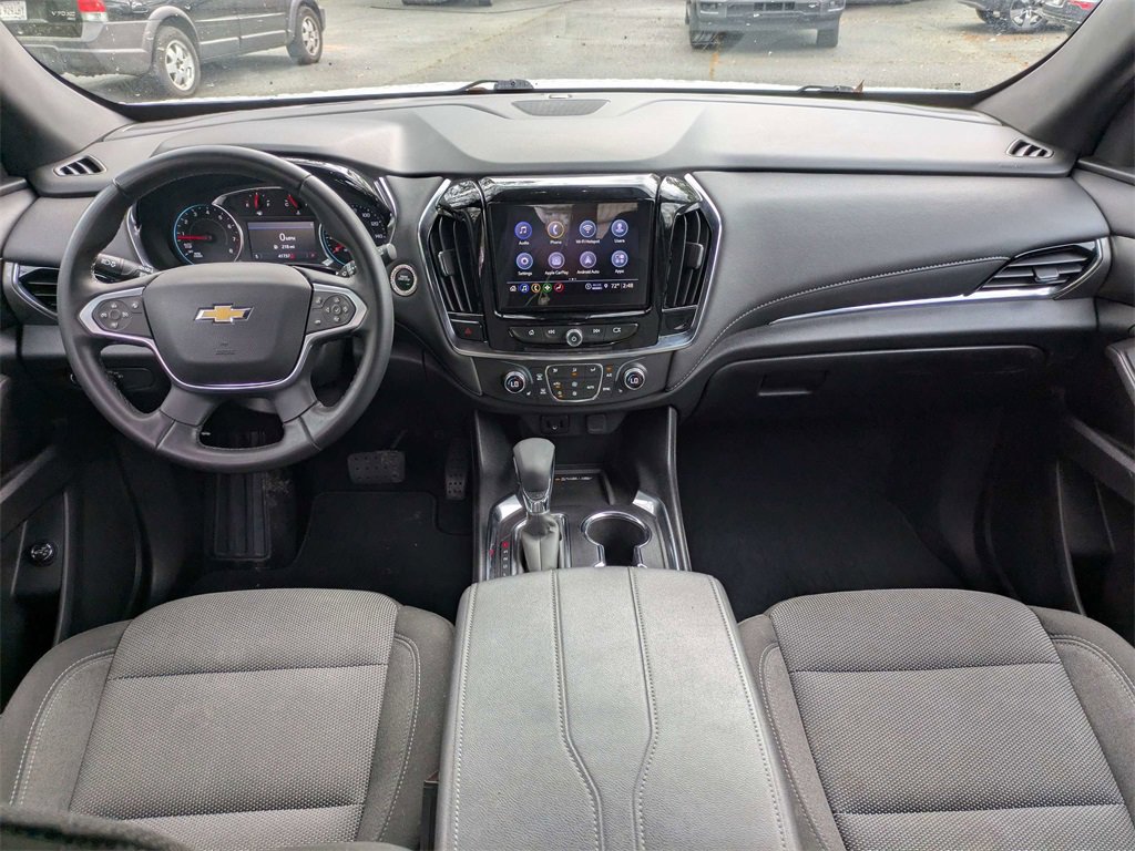Used 2023 Chevrolet Traverse LT image 16