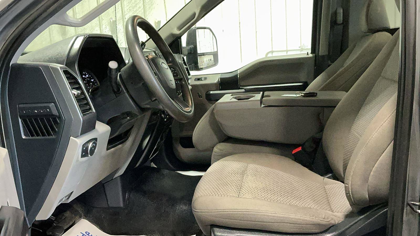 Used 2022 Ford F350 XLT w/ XLT Value Package image 8