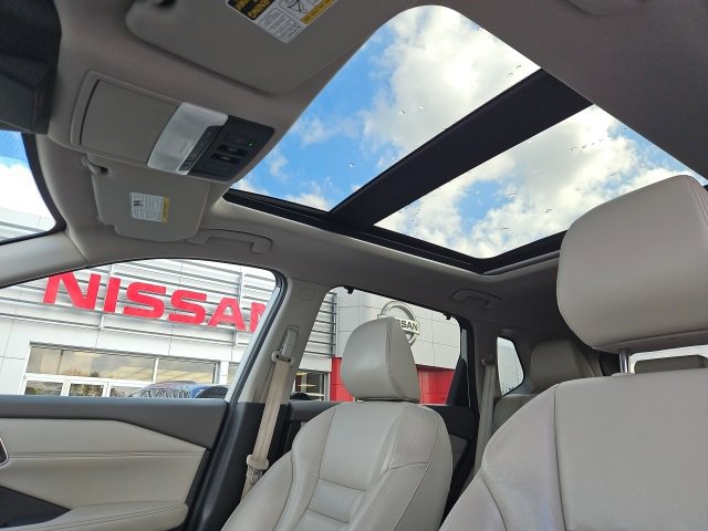 Used 2021 Nissan Rogue SL w/ Premium Package image 33