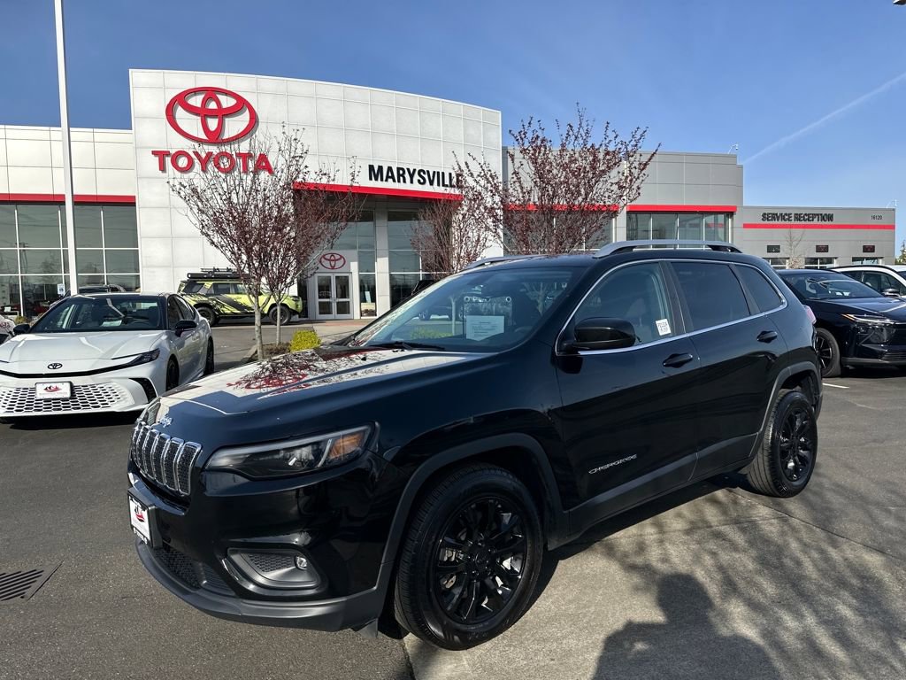Used 2019 Jeep Cherokee Latitude w/ Popular Appearance Group image 1
