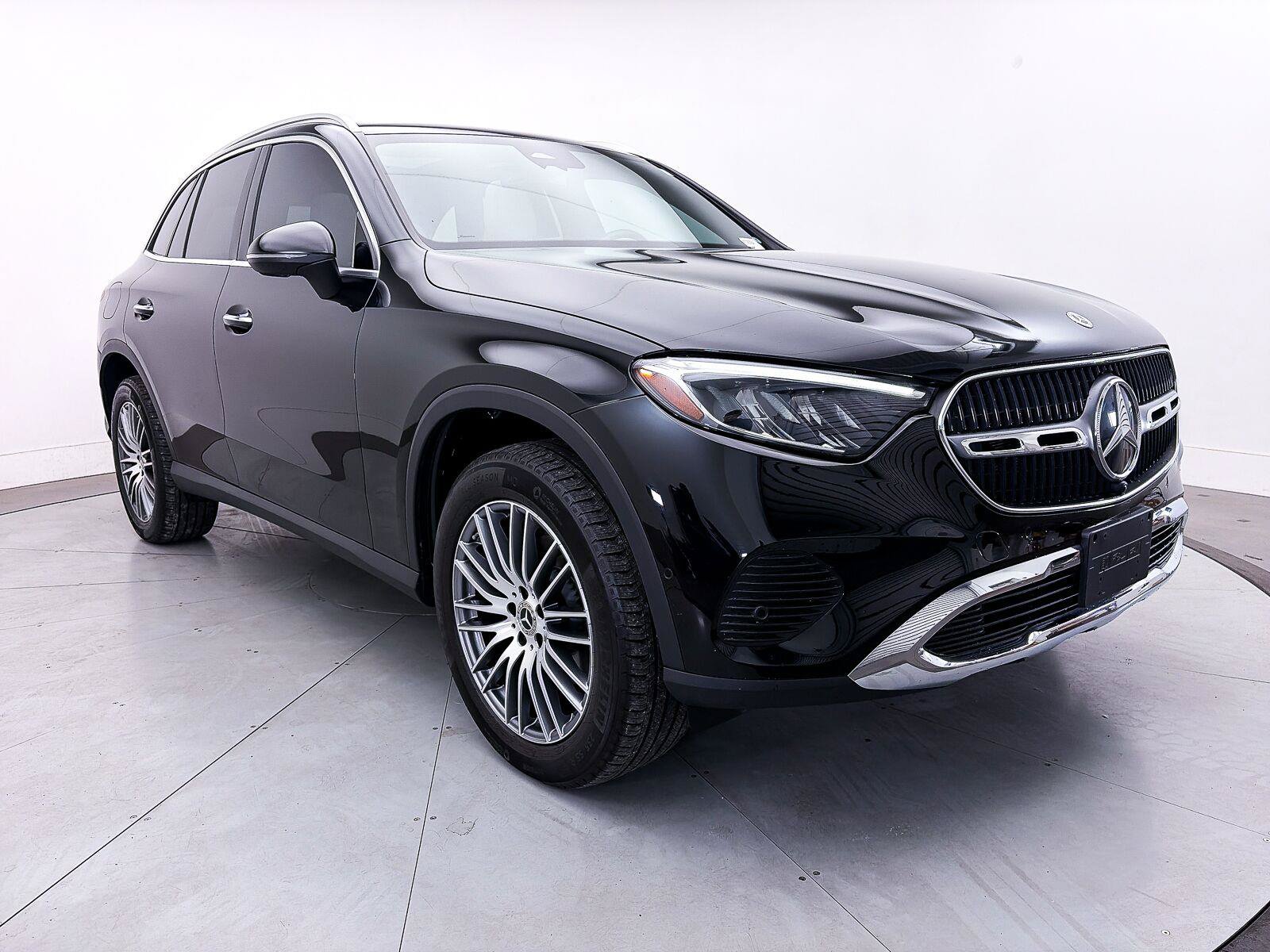 Used 2024 Mercedes-Benz GLC 300 4MATIC image 13