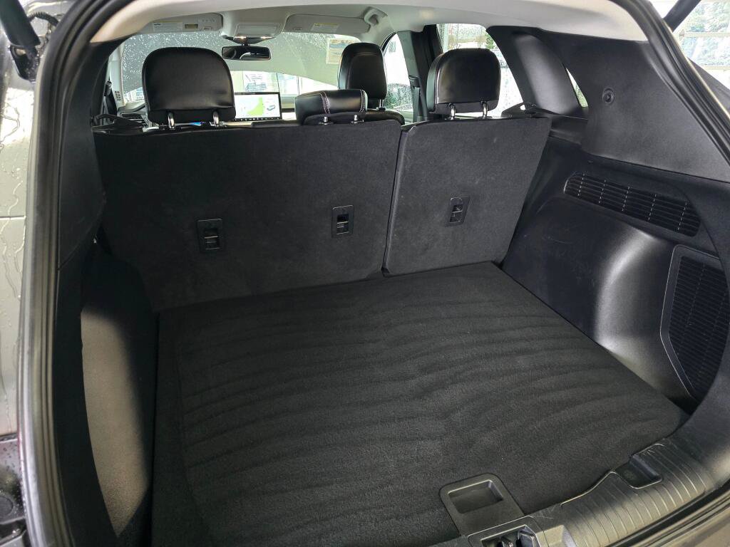Used 2024 Ford Escape Platinum AWD/4WD image 16