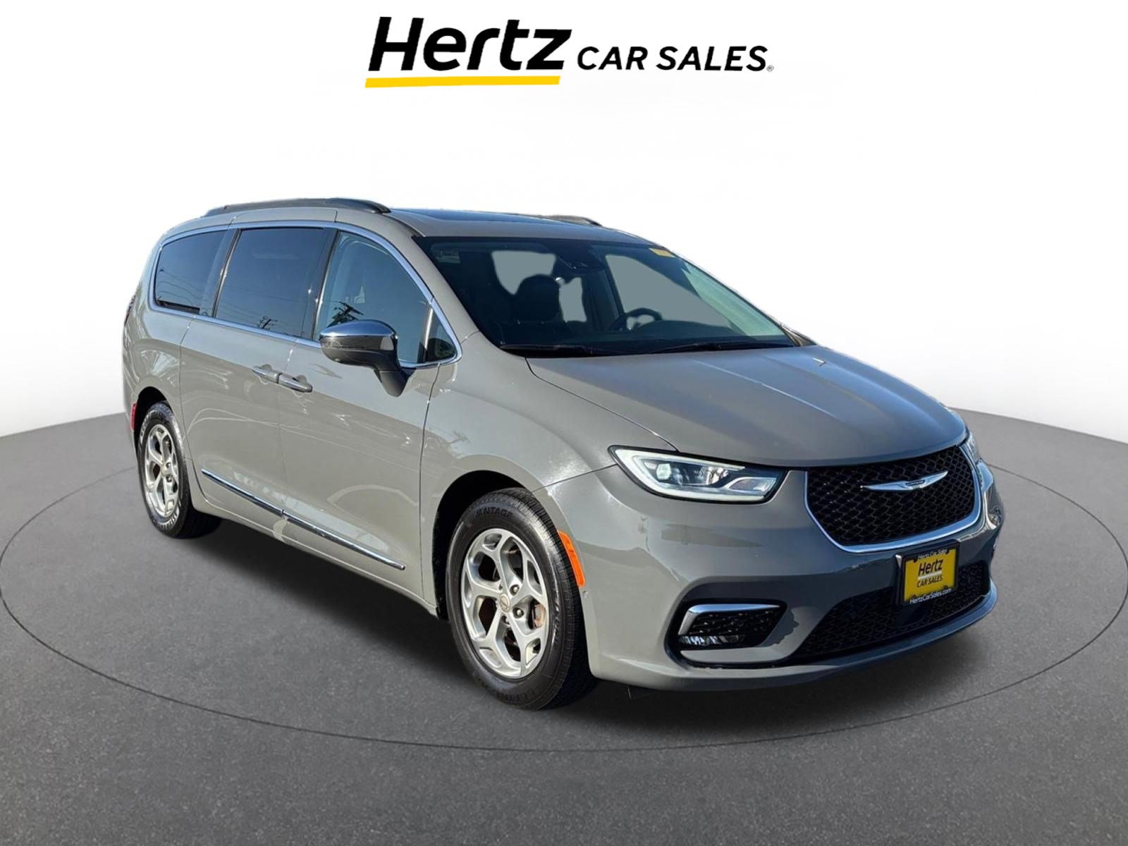 Used 2022 Chrysler Pacifica Limited FWD image 1