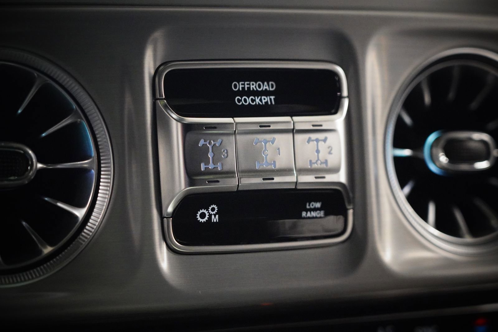 Used 2025 Mercedes-Benz G 63 AMG 4MATIC image 28