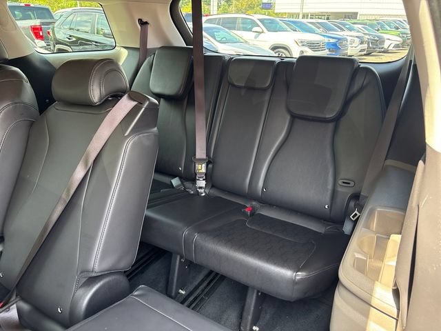 Used 2025 Kia Carnival FWD image 20