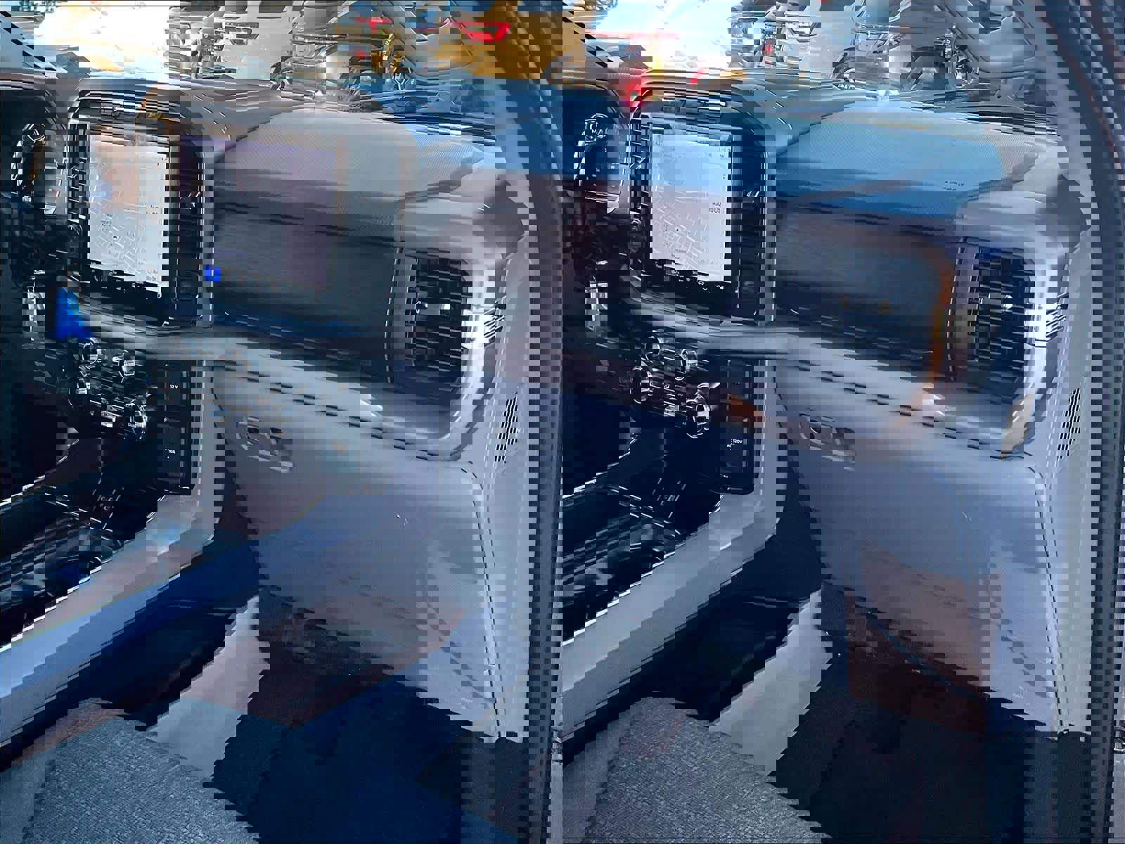 Used 2024 Ford F150 XLT w/ Mobile Office Package image 13