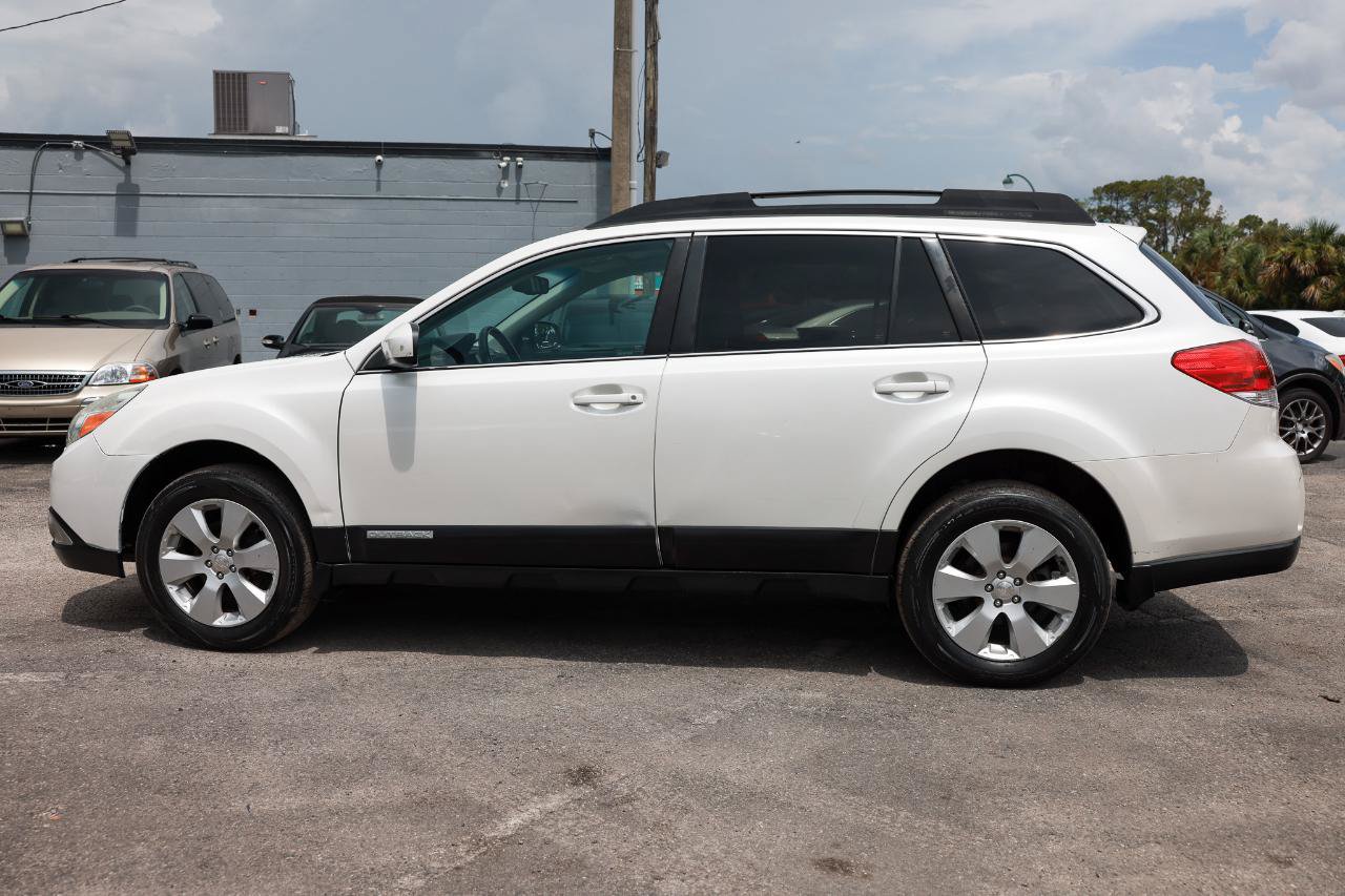Used 2012 Subaru Outback 2.5i Premium w/ Popular Pkg 1B AWD/4WD image 3