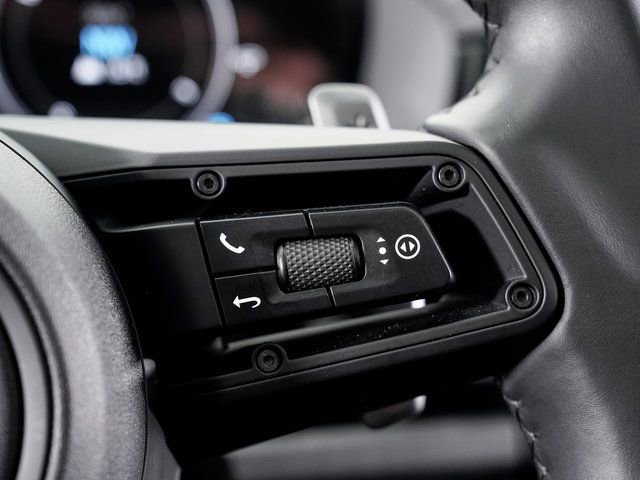 Certified 2025 Porsche Panamera 4 image 15