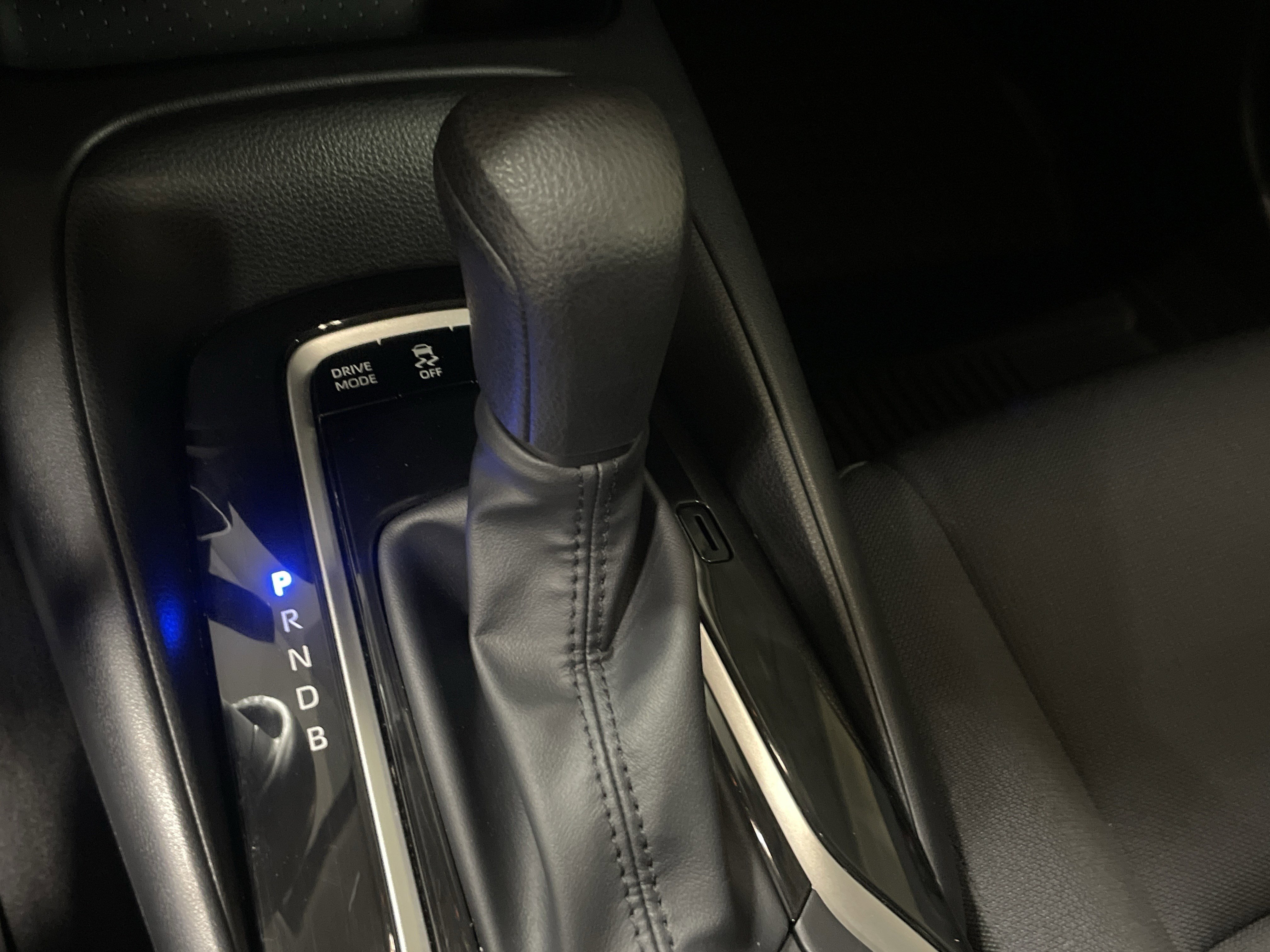 Used 2023 Toyota Corolla LE w/ LE Premium Package image 26