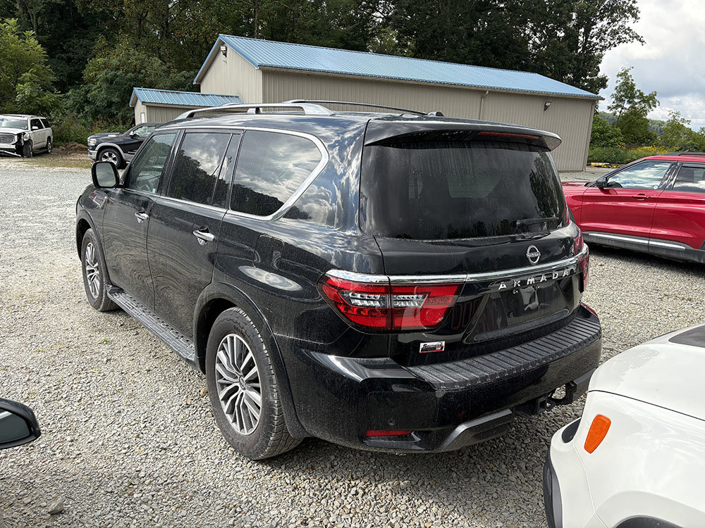 Used 2023 Nissan Armada SL w/ Captain's Chairs Package AWD/4WD image 4
