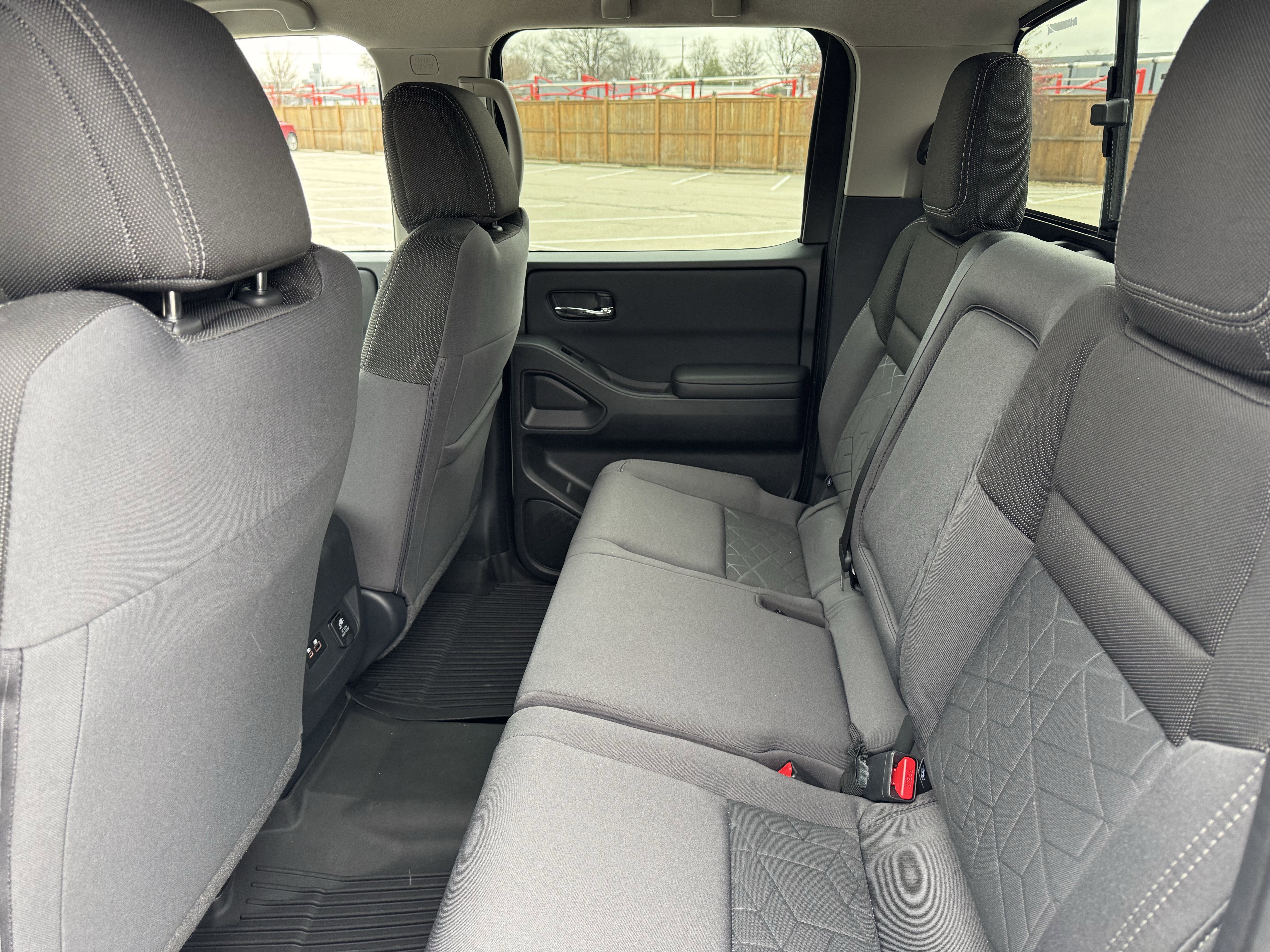 Certified 2025 Nissan Frontier SV w/ SV Convenience Package image 33