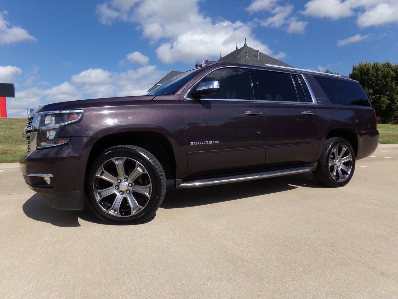 Used 2015 Chevrolet Suburban LTZ RWD image 5