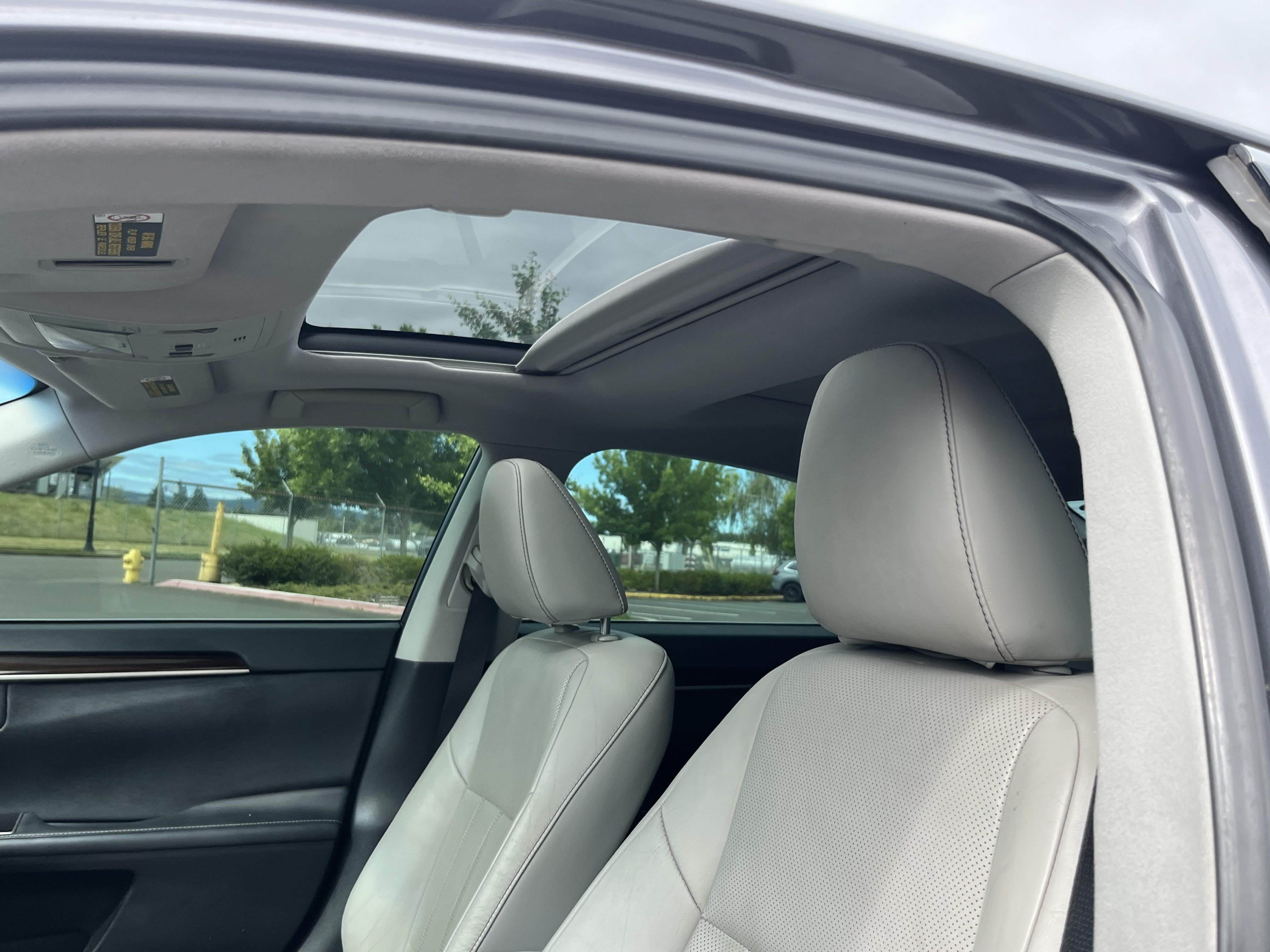 Used 2016 Lexus ES 350 w/ Luxury Package w/Wood Trim FWD image 20