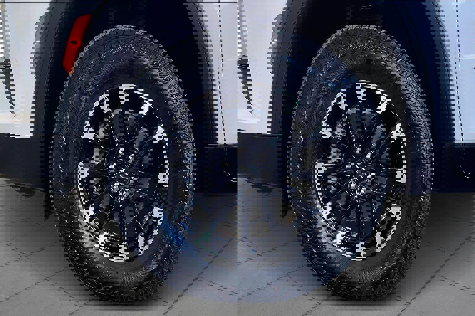 Used 2024 Chevrolet Traverse Z71 image 11