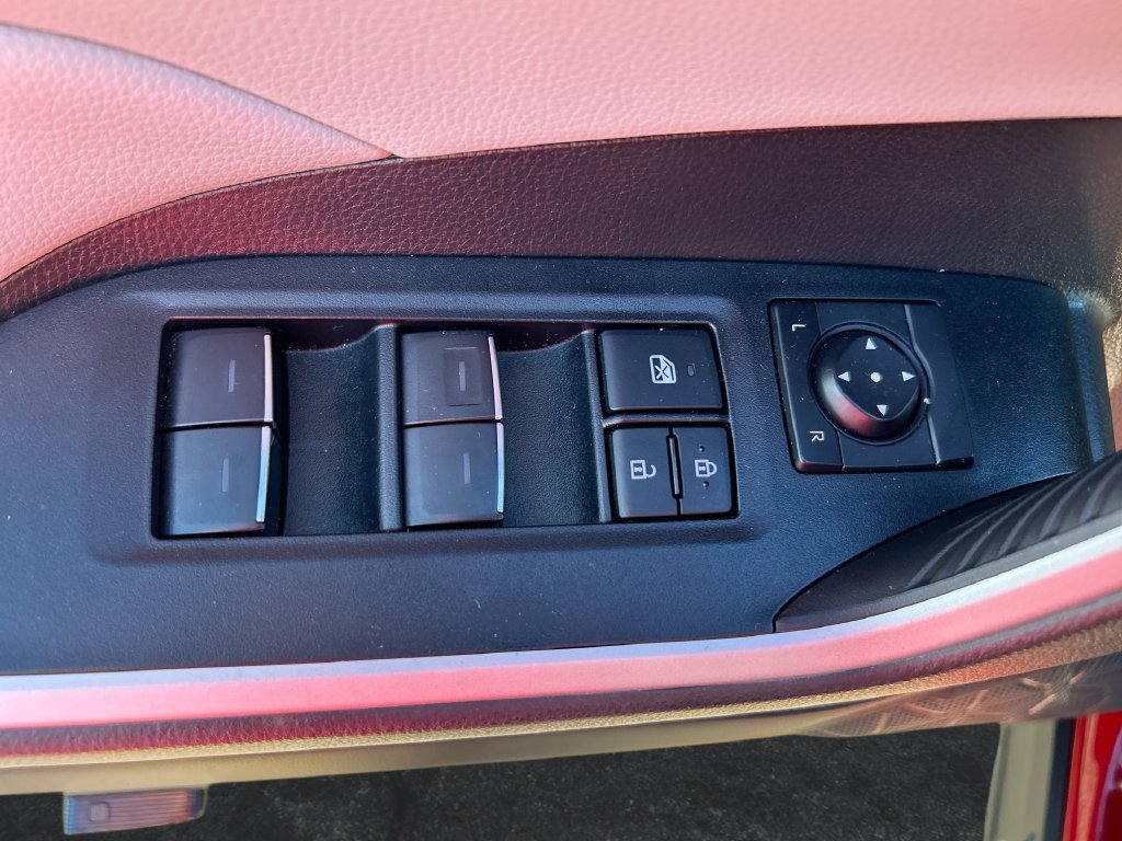 Used 2025 Toyota RAV4 XLE w/ Convenience Package FWD image 13