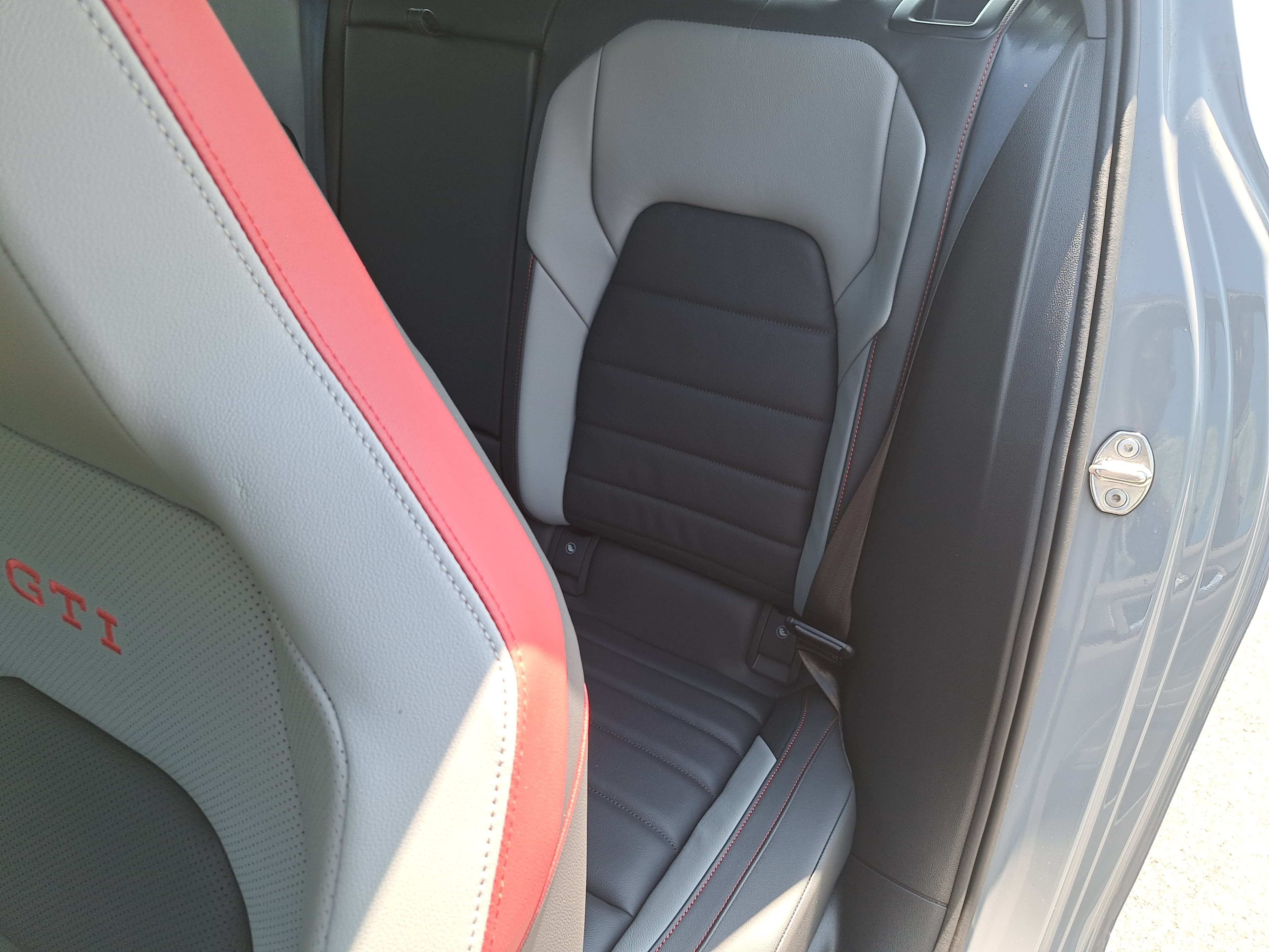 Certified 2025 Volkswagen GTI Autobahn FWD image 14