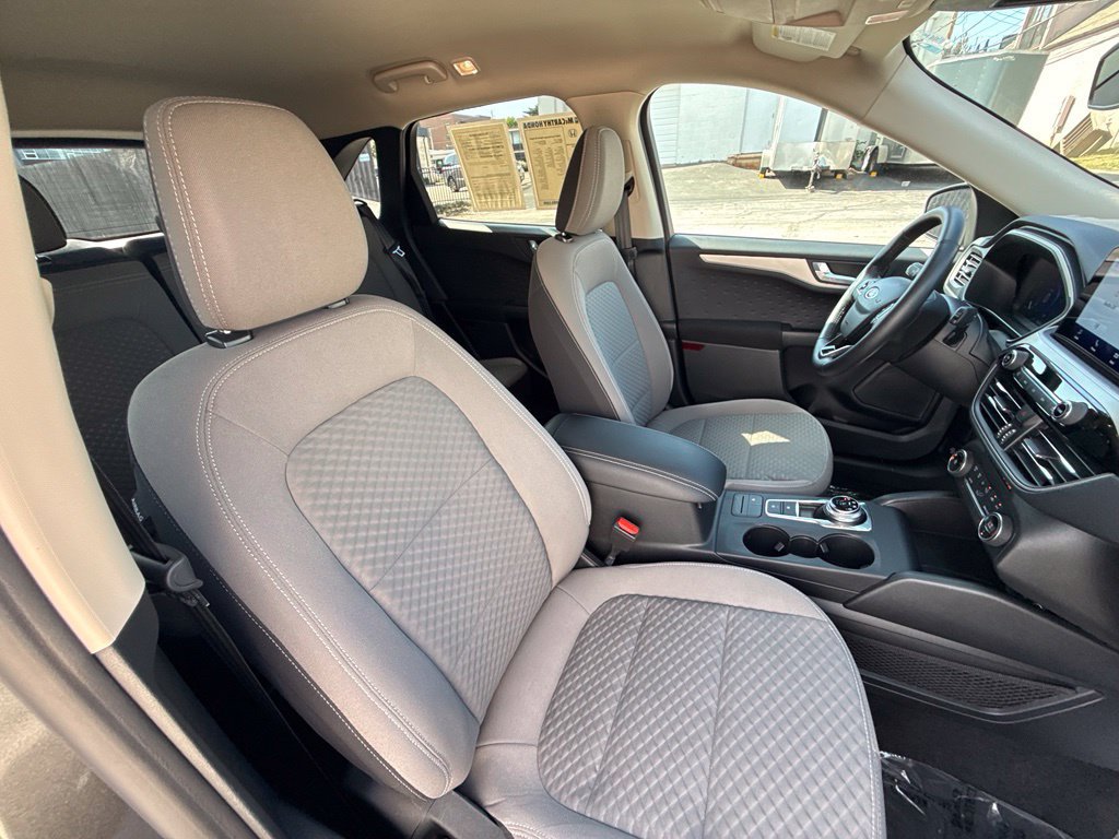 Used 2020 Ford Escape SE Sport FWD image 40