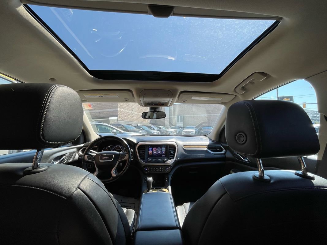 Used 2017 GMC Acadia Denali w/ Technology Package AWD/4WD image 19