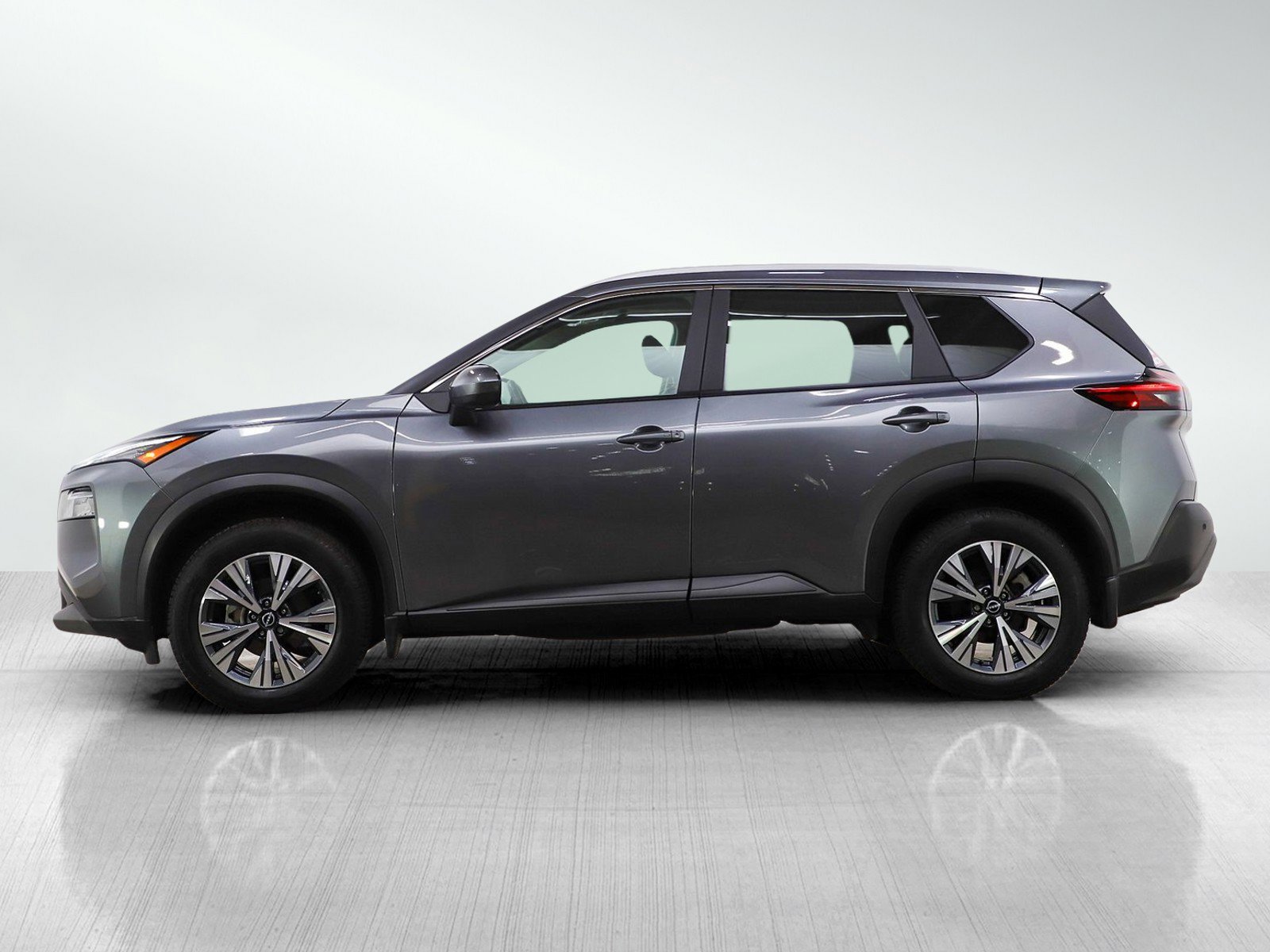 Used 2023 Nissan Rogue SV w/ SV Premium B Package image 2