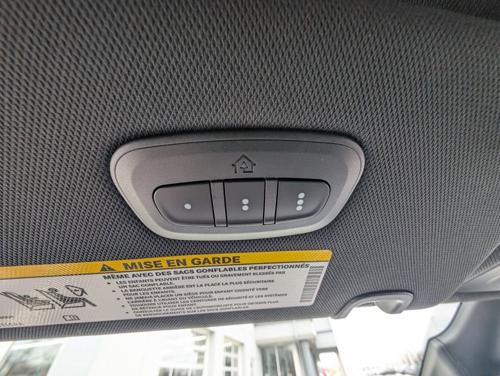 New 2026 Chrysler Pacifica Select image 31