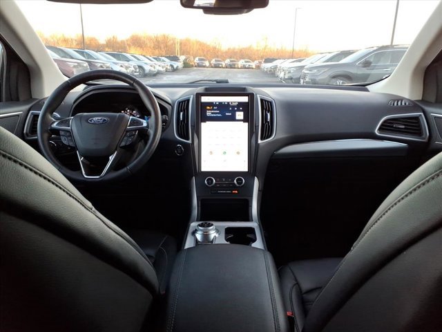 Used 2022 Ford Edge SEL w/ Convenience Package image 8
