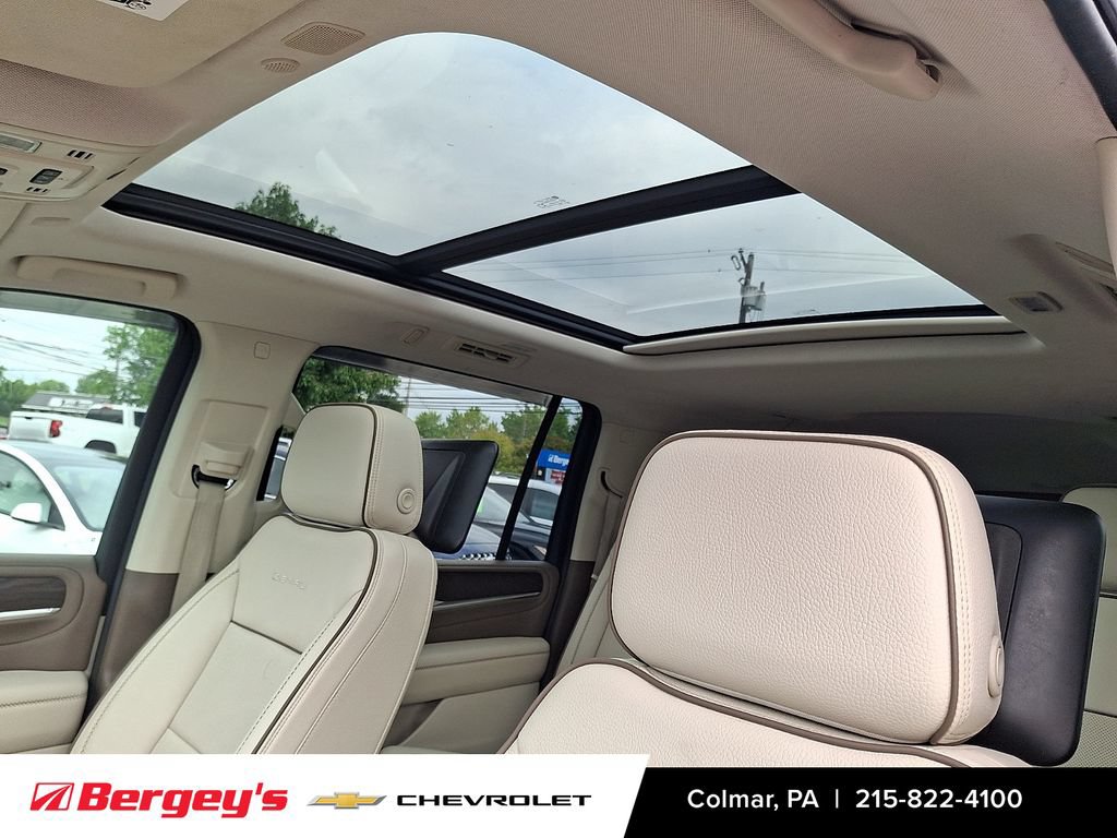 Used 2022 GMC Yukon XL Denali w/ Denali Ultimate Package AWD/4WD image 20