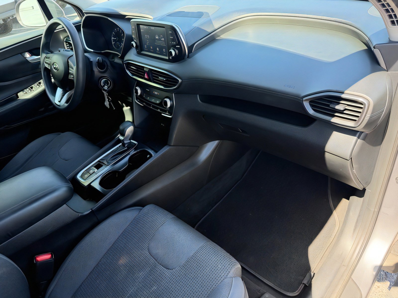 Used 2020 Hyundai Santa Fe SE image 10