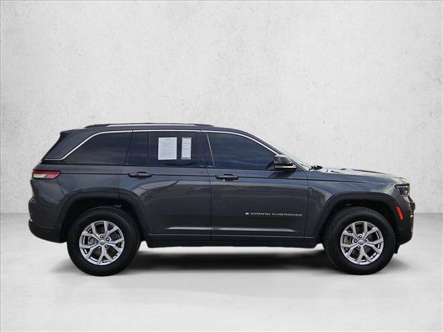 Used 2022 Jeep Grand Cherokee Limited AWD/4WD image 4