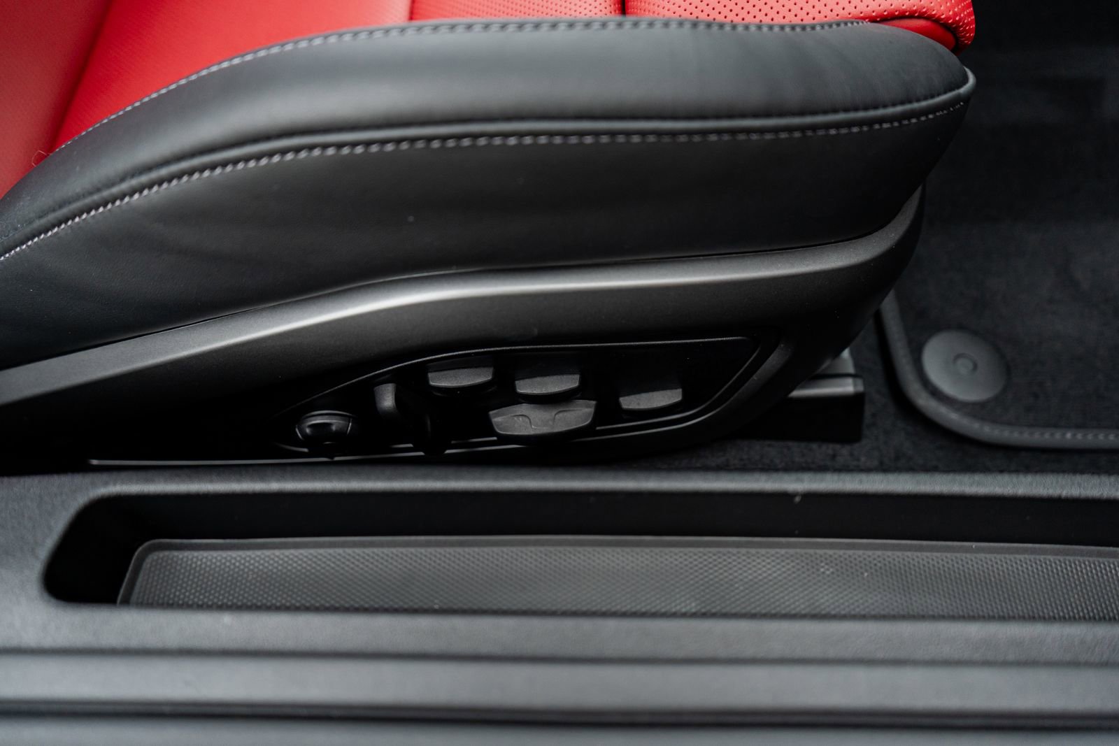 Used 2026 Porsche 911 Carrera GTS image 41