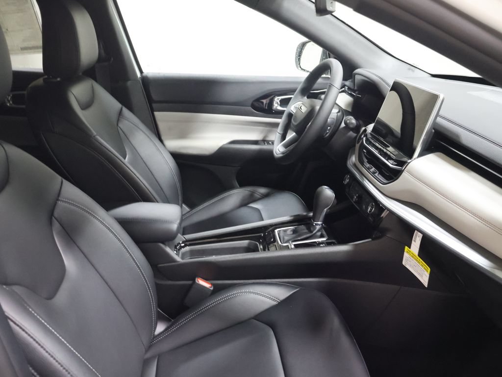 New 2026 Jeep Compass Limited AWD/4WD image 17