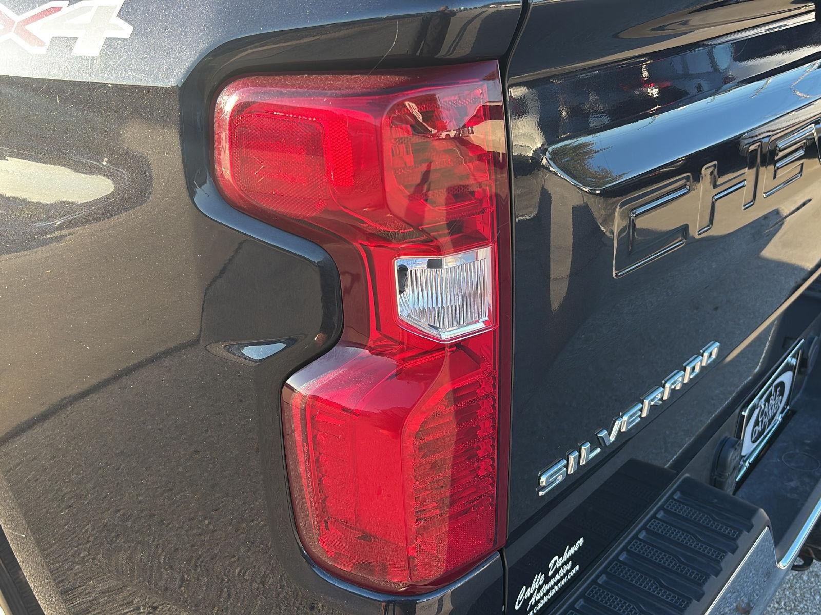 Used 2023 Chevrolet Silverado 1500 LT AWD/4WD image 22