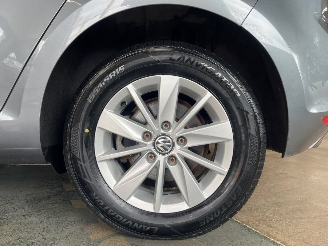 Used 2016 Volkswagen Golf S FWD image 28