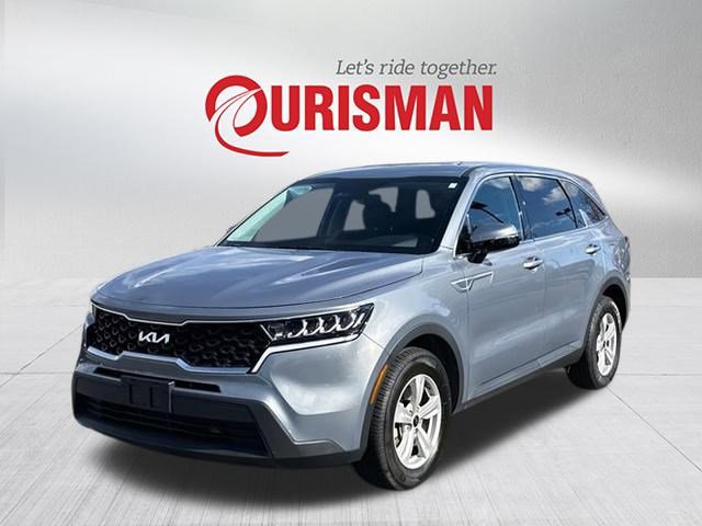 Used 2023 Kia Sorento LX image 5