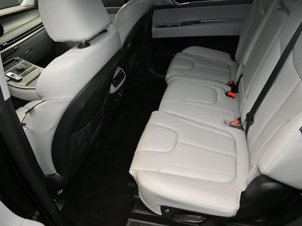 Used 2023 Hyundai Palisade SEL image 15
