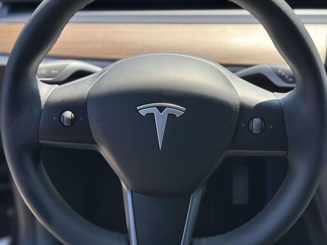 Used 2024 Tesla Model Y Long Range AWD/4WD image 19