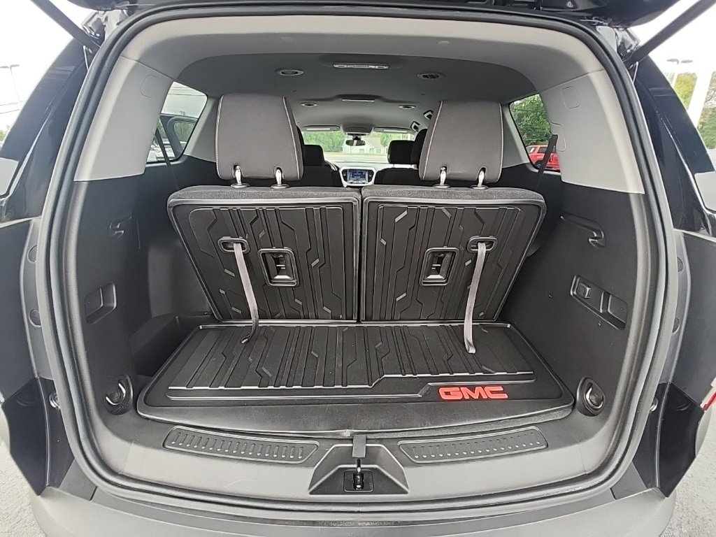 Certified 2023 GMC Acadia SLE w/ LPO, Floor Liner Package image 24