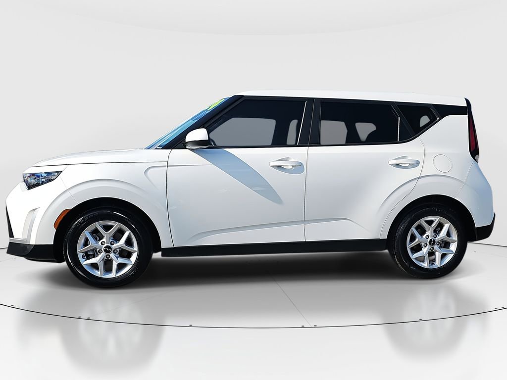 Used 2024 Kia Soul LX w/ Option Group 015 image 8