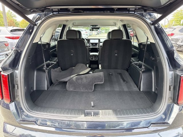 Used 2023 Kia Sorento EX AWD/4WD image 12