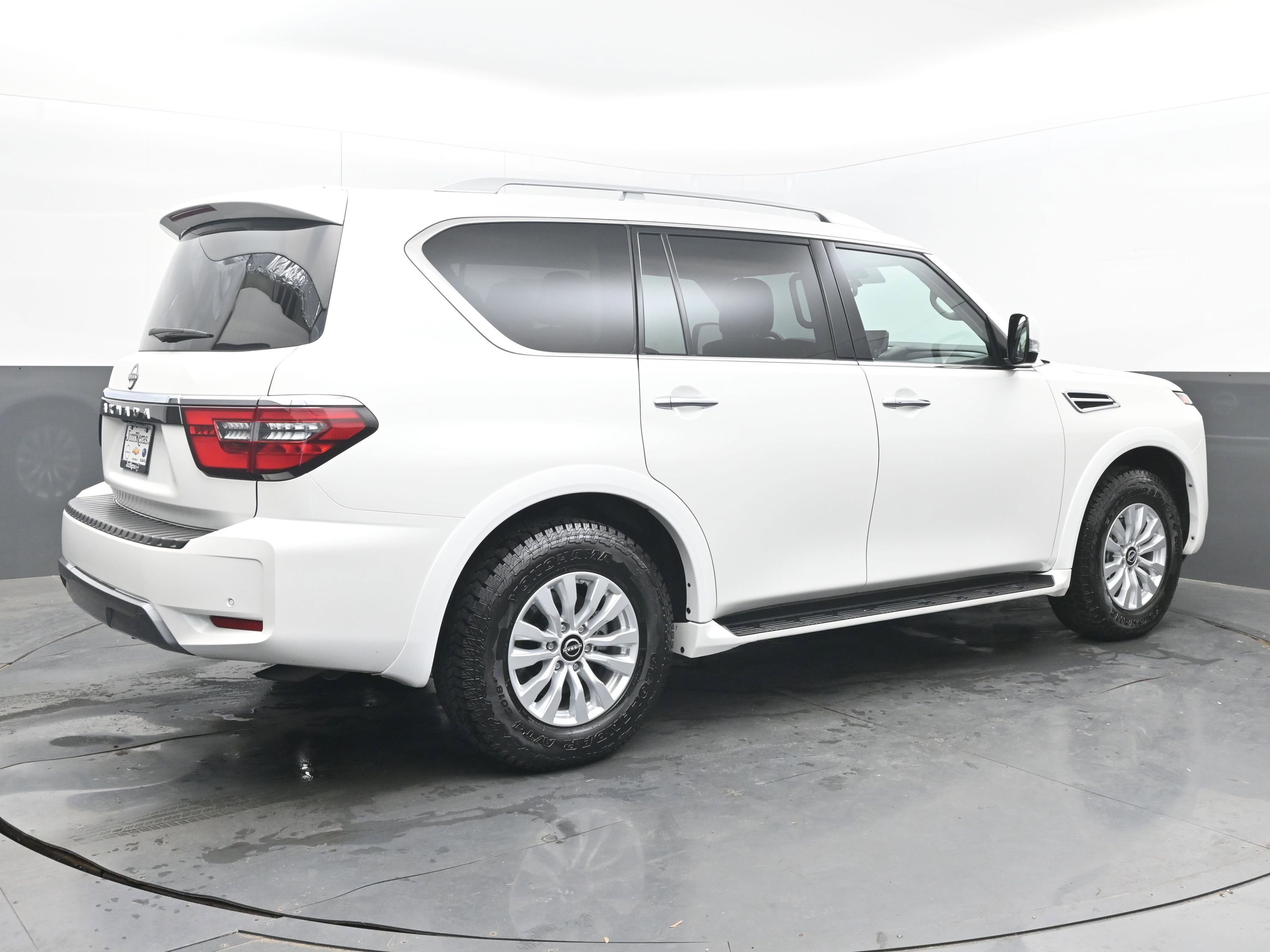 Certified 2024 Nissan Armada SV image 7