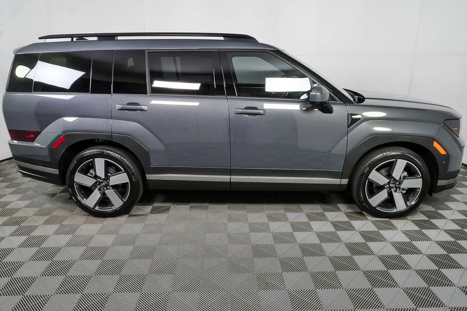 New 2026 Hyundai Santa Fe Limited FWD image 2