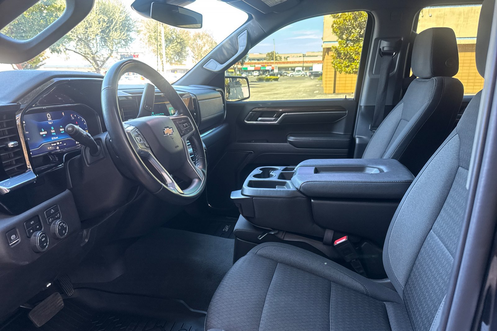 Used 2024 Chevrolet Silverado 1500 LT w/ Protection Package AWD/4WD image 10