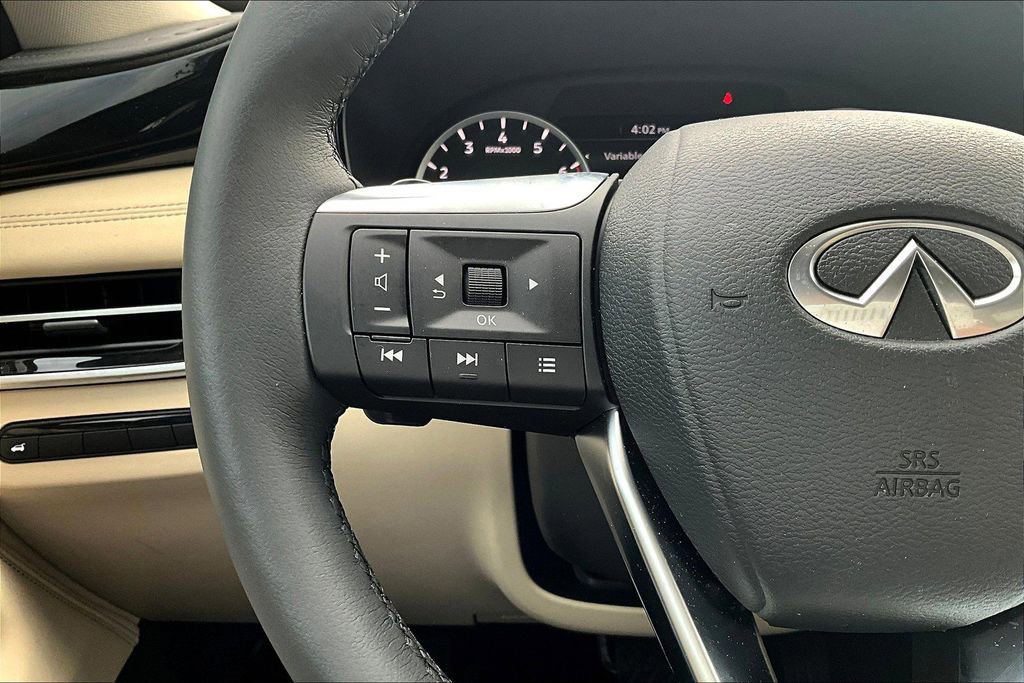 Used 2025 INFINITI QX60 Pure image 18