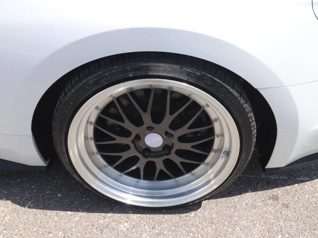 Used 2019 Ford Mustang GT RWD image 12